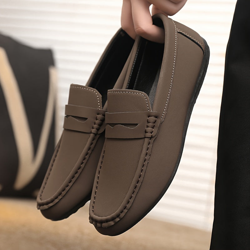 Elegant men's loafers in various colours