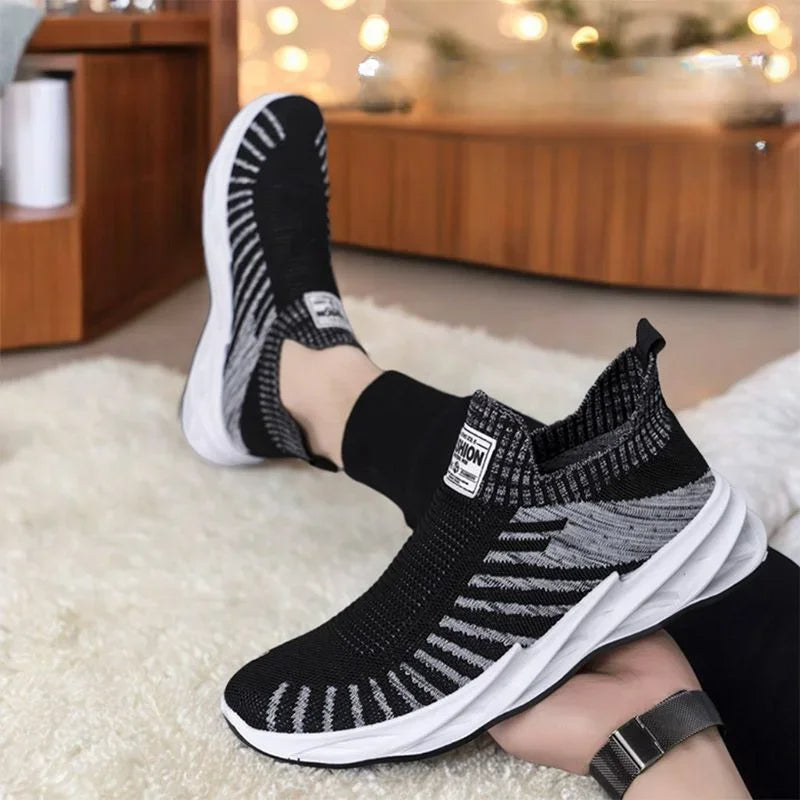 Men's breathable mesh trainers black and white - Nova