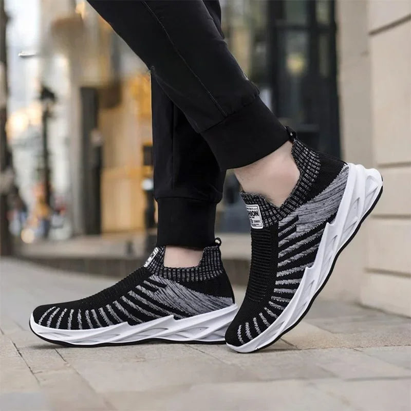 Men's breathable mesh trainers black and white - Nova