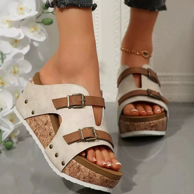 Women's platform sandals with soft TPR sole - Aitana