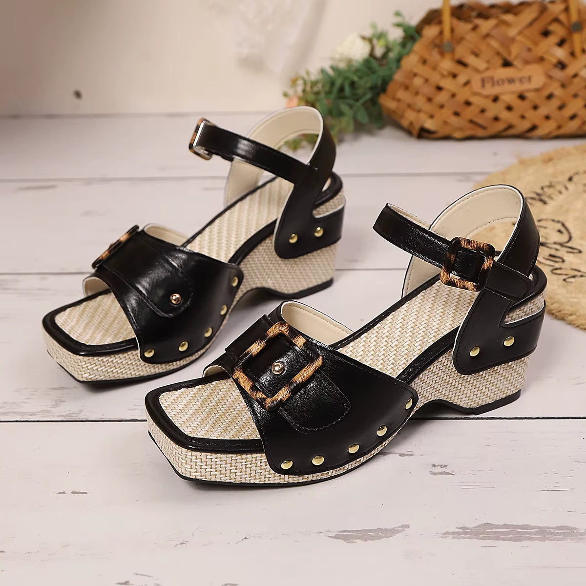 Women's platform sandals with decorative buckle - Renata