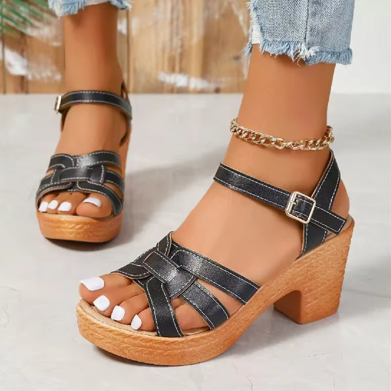 Women's chunky heeled sandals with adjustable strap - Camila