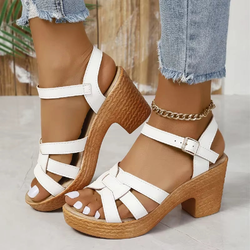 Women's chunky heeled sandals with adjustable strap - Camila