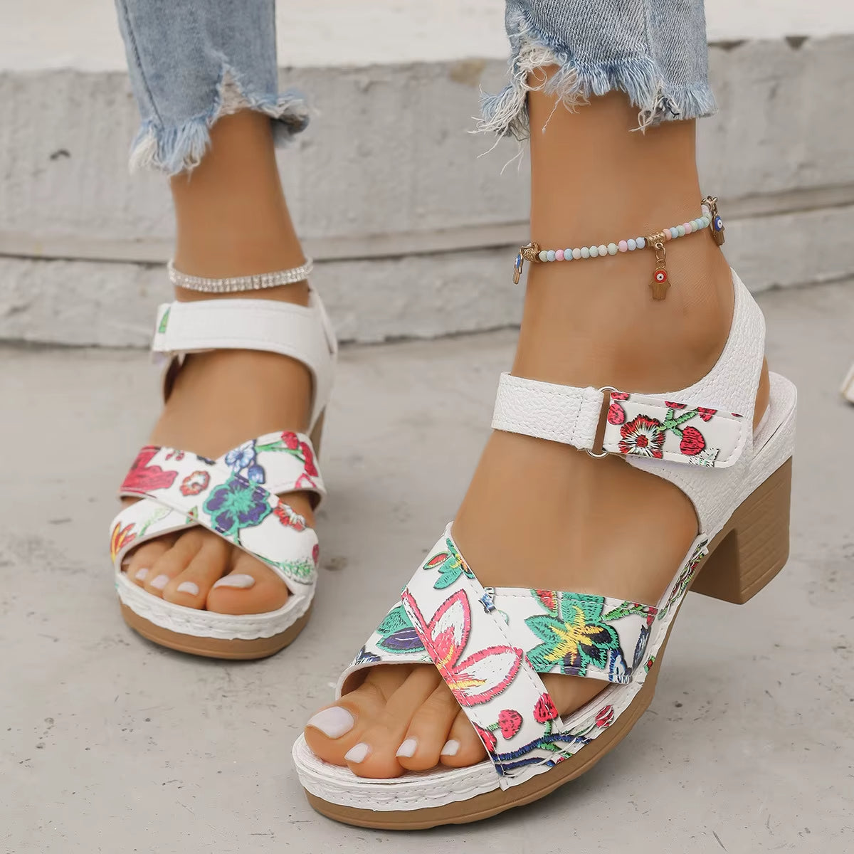Women's floral print sandals with chunky heel - Aurelina