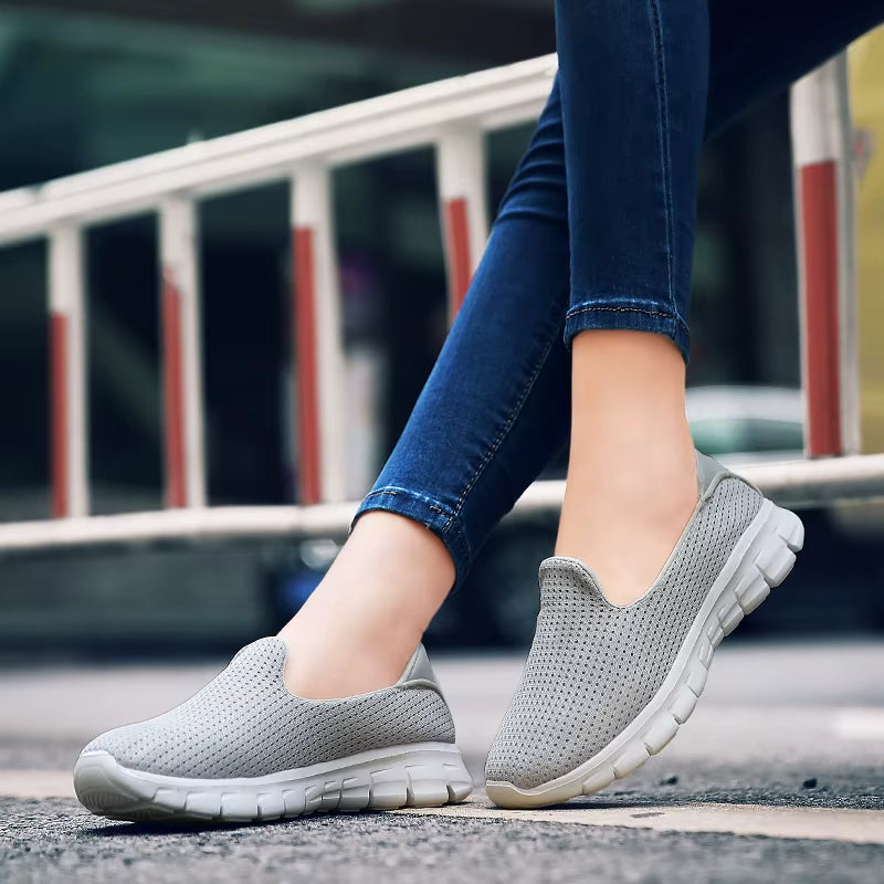 Women's shoes with breathable mesh and flexible sole - Lara