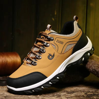 Men's hiking shoes in non-slip trekking style material - Damian