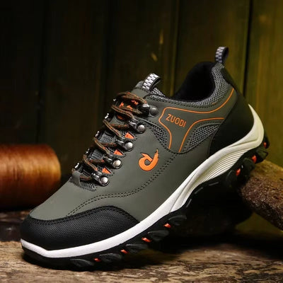 Men's hiking shoes in non-slip trekking style material - Damian