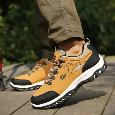 Men's hiking shoes in non-slip trekking style material - Damian
