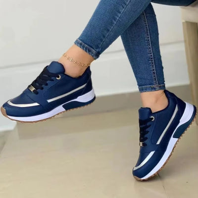 Women's sneakers with metallic details in casual style - Julieta