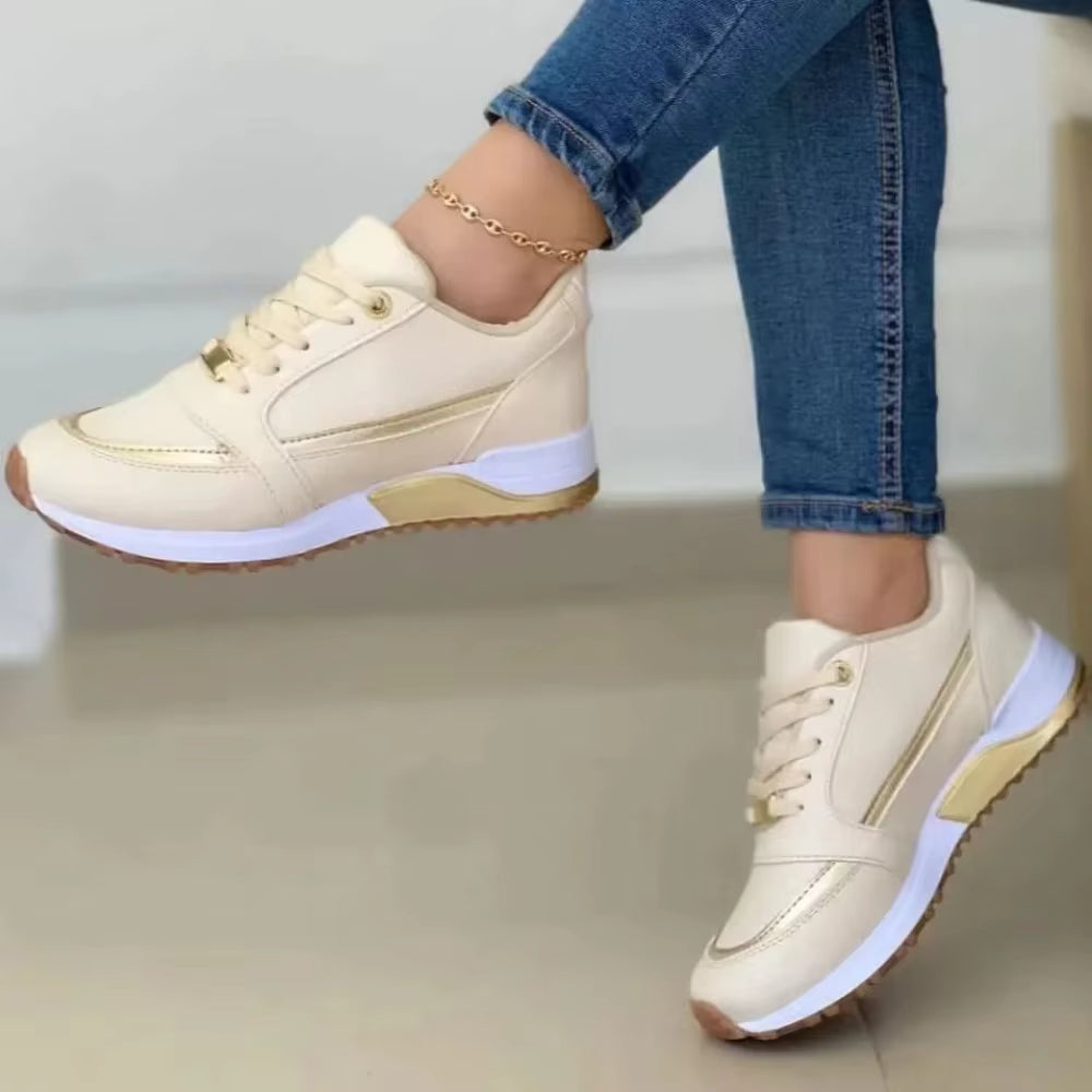 Women's sneakers with metallic details in casual style - Julieta