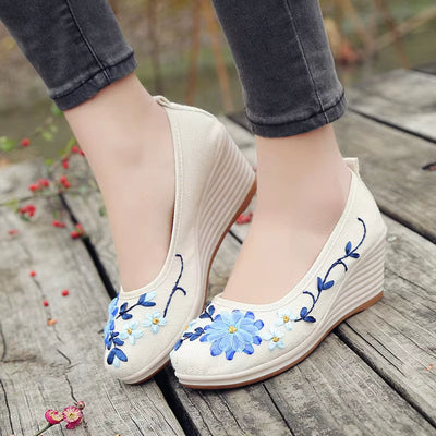 Women's wedge shoes with handmade floral embroidery - Amelia