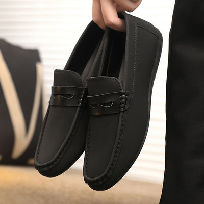 Elegant men's loafers in various colours