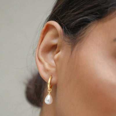 Women's Gold Earrings with White Drop Pearl - Dalia