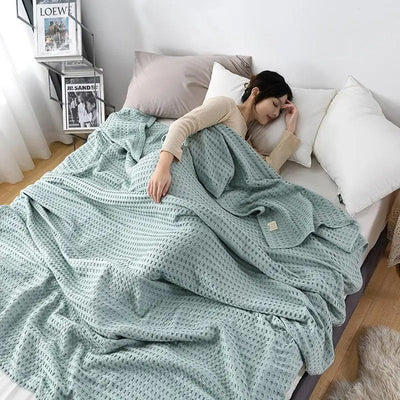 Lightweight cotton blanket
