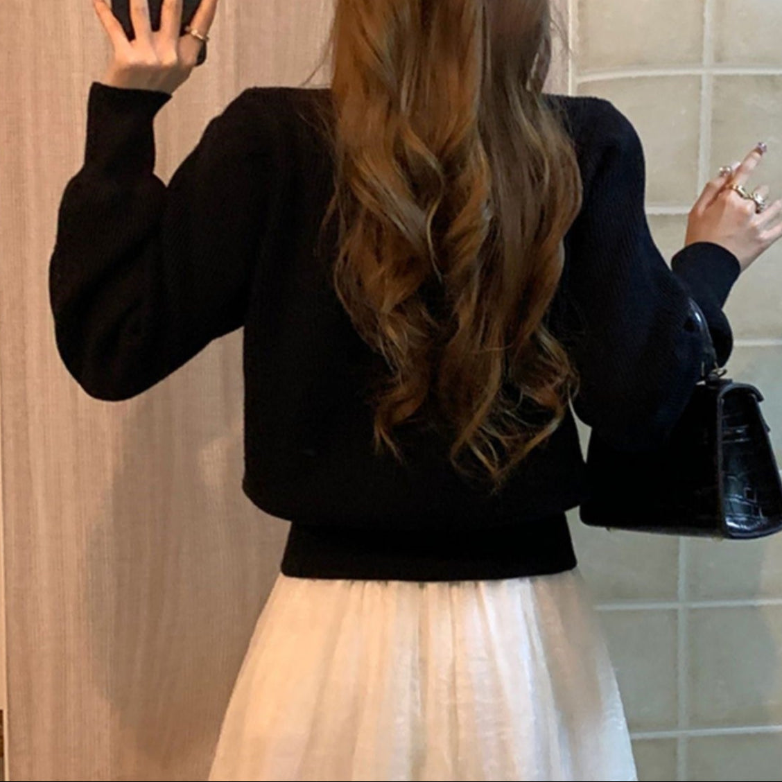 Women's retro style V-neck puffed sleeve cardigan - Odile