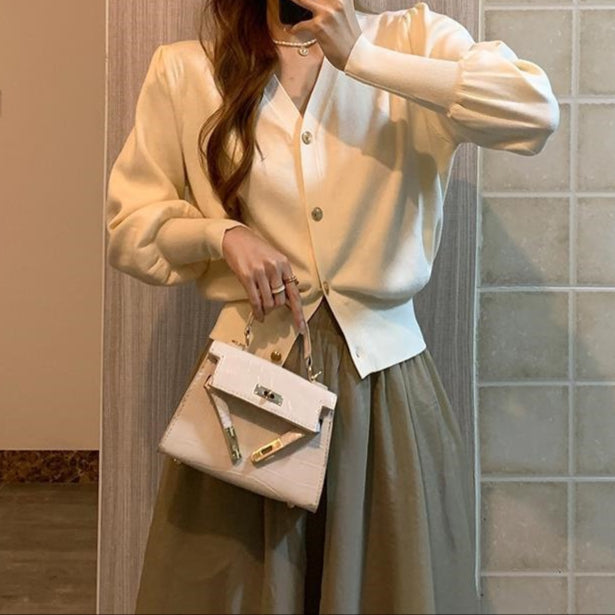 Women's retro style V-neck puffed sleeve cardigan - Odile