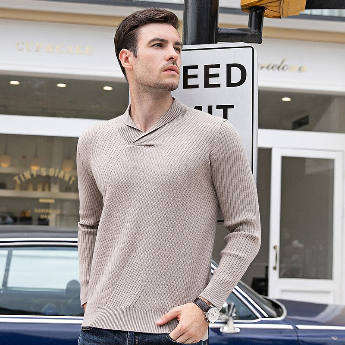 Knitted sweater with round neck - Lioran
