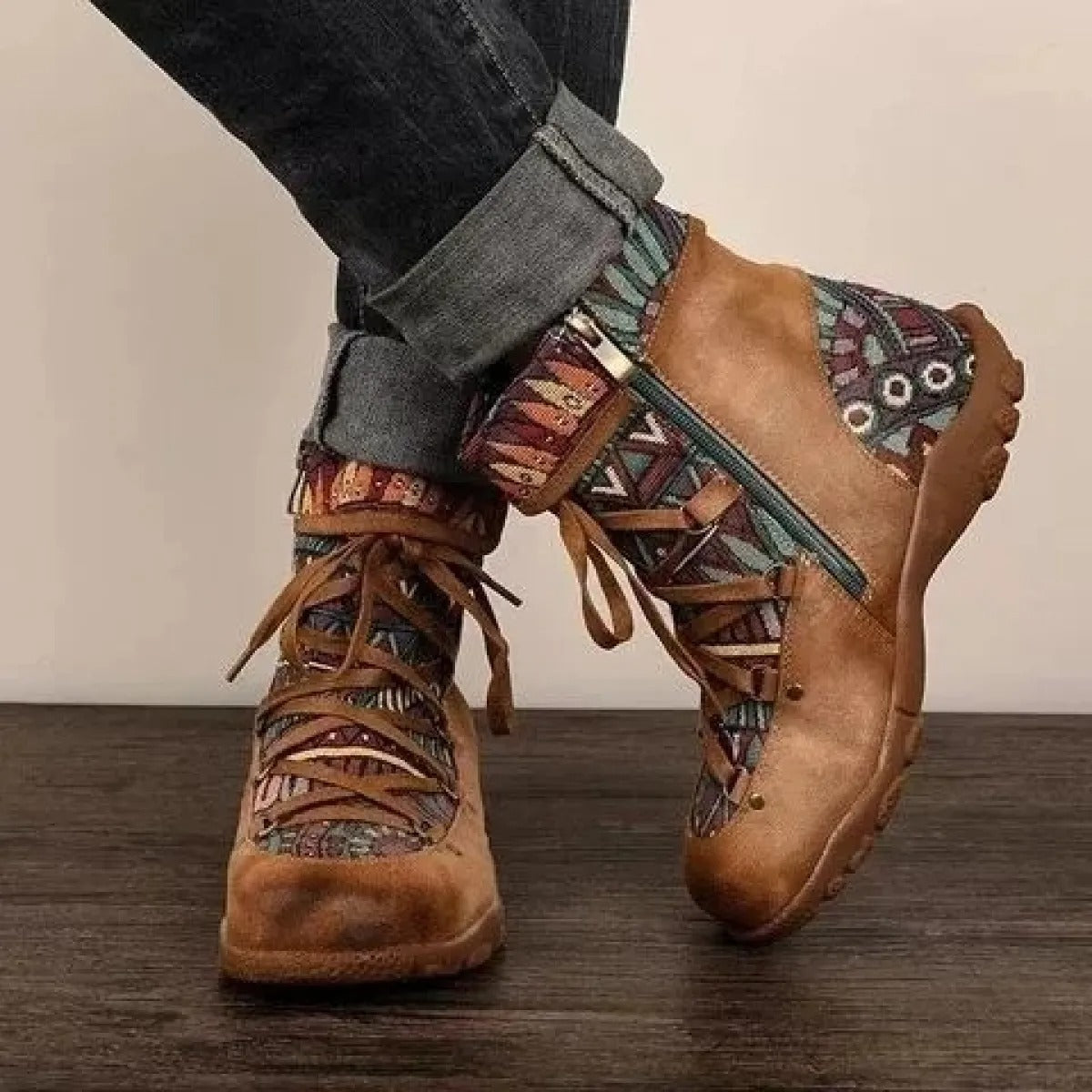 Women's ethnic style ankle boots with laces and zipper - Tribal