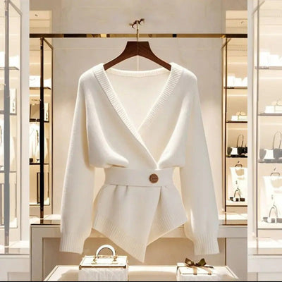 Women's ribbed knitted sweater with elegant belt detail - Matildee