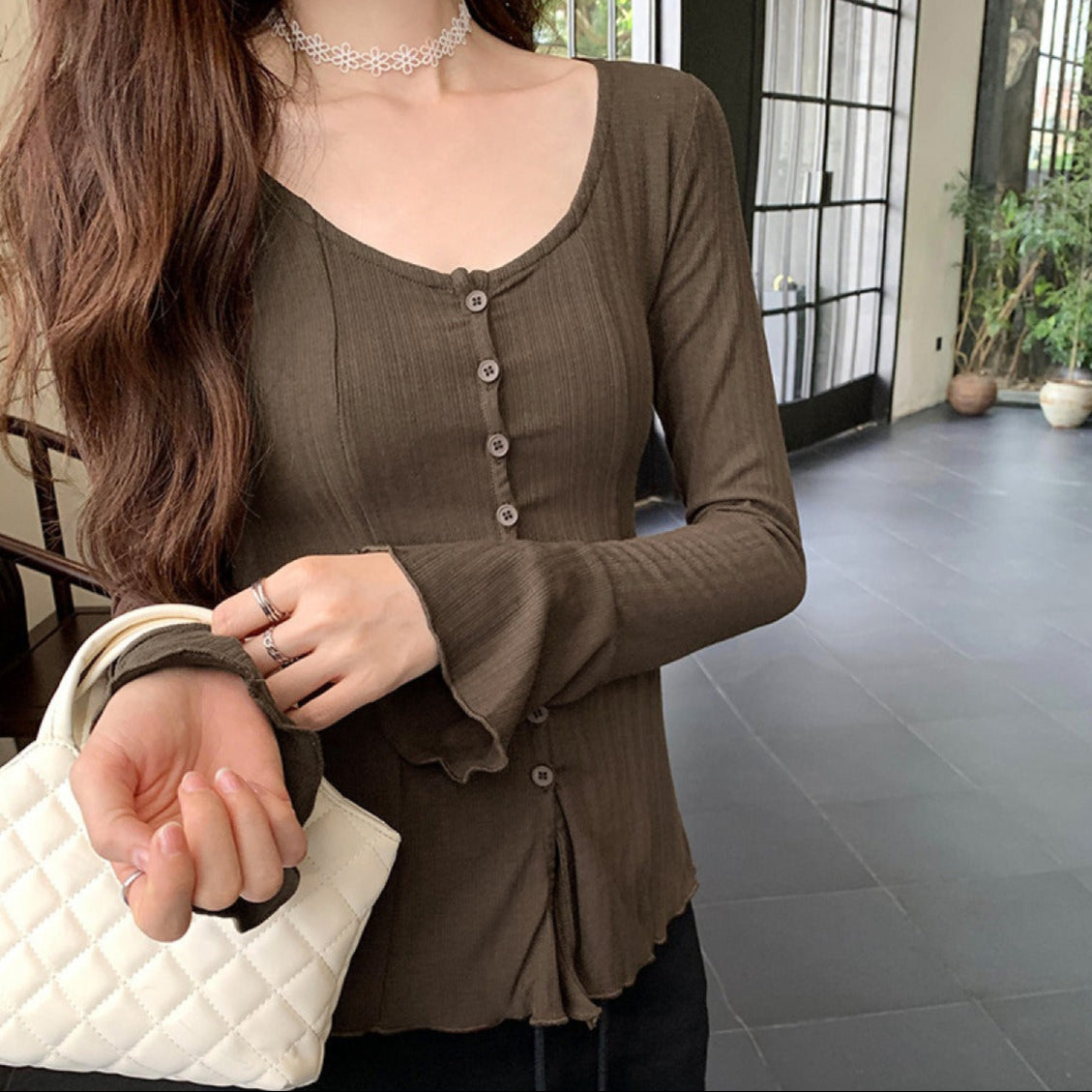 Women's long sleeve ribbed t-shirt with decorative buttons - Delorean