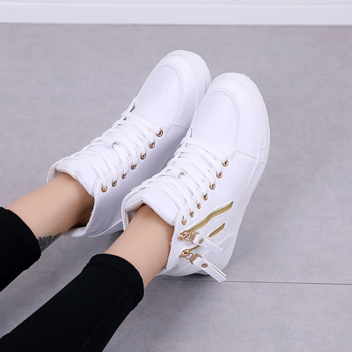 Sneakers with internal platform - Nevia