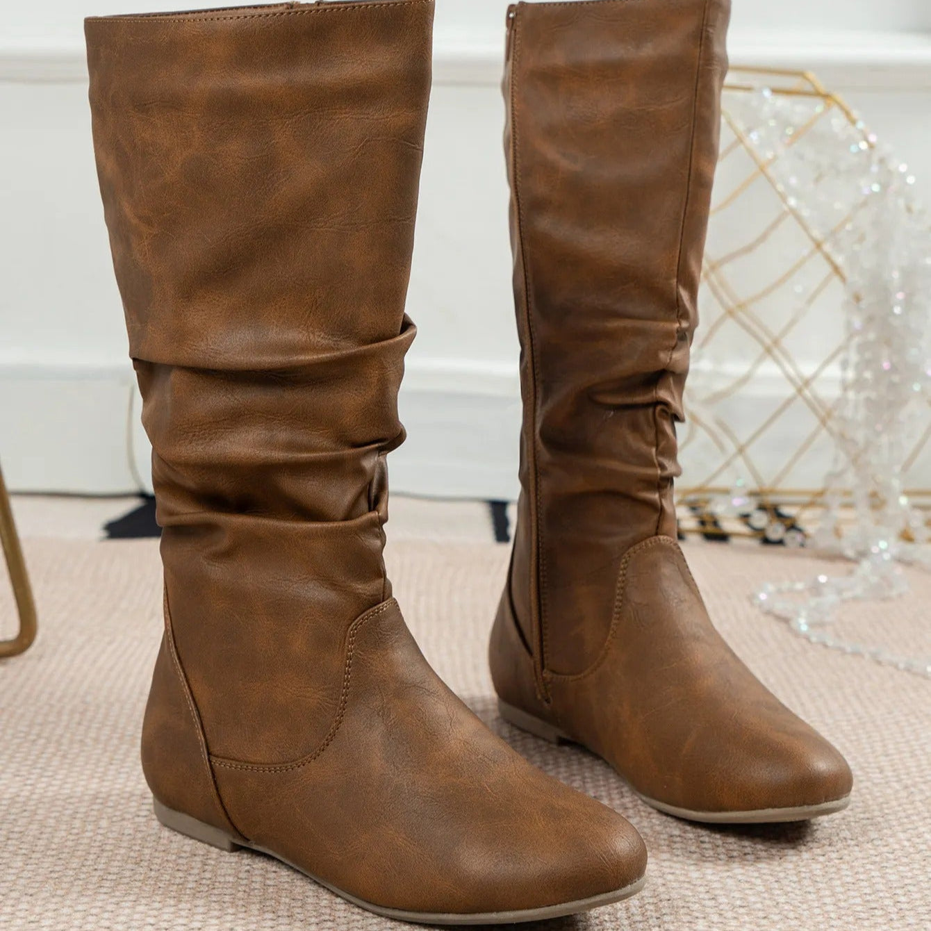 High-leg flat boots with side gathers - Rhea