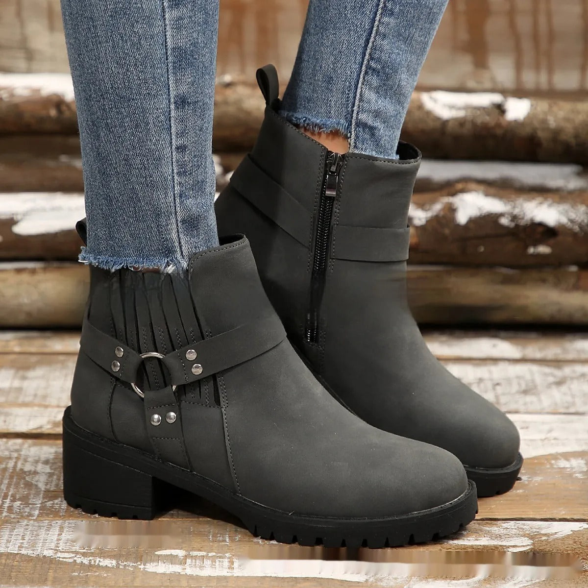 Women's medium heel ankle boots with buckle - Narella