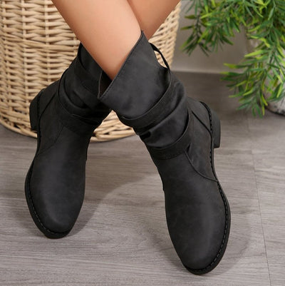 Flat boots with decorative buckles - Sienna