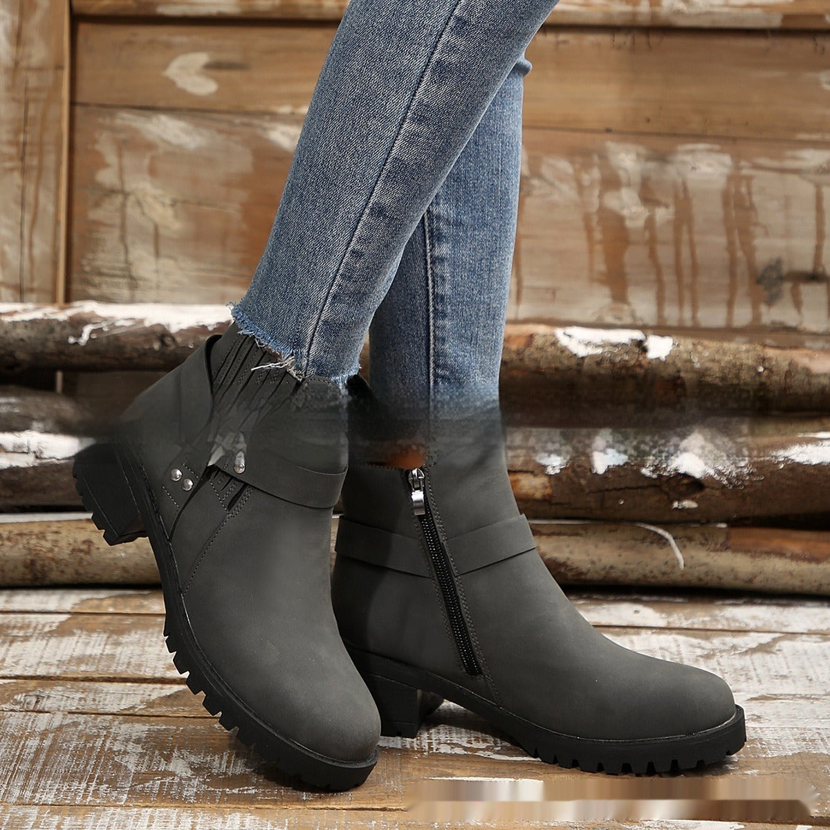 Women's medium heel ankle boots with buckle - Narella