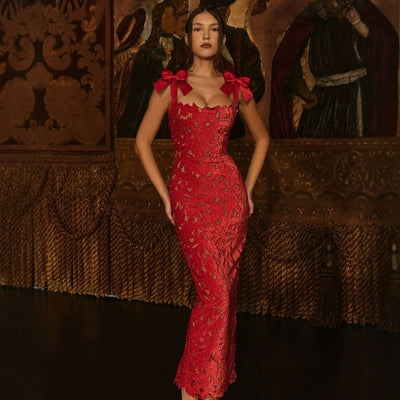 Fitted dress with floral lace and bows - Roselina