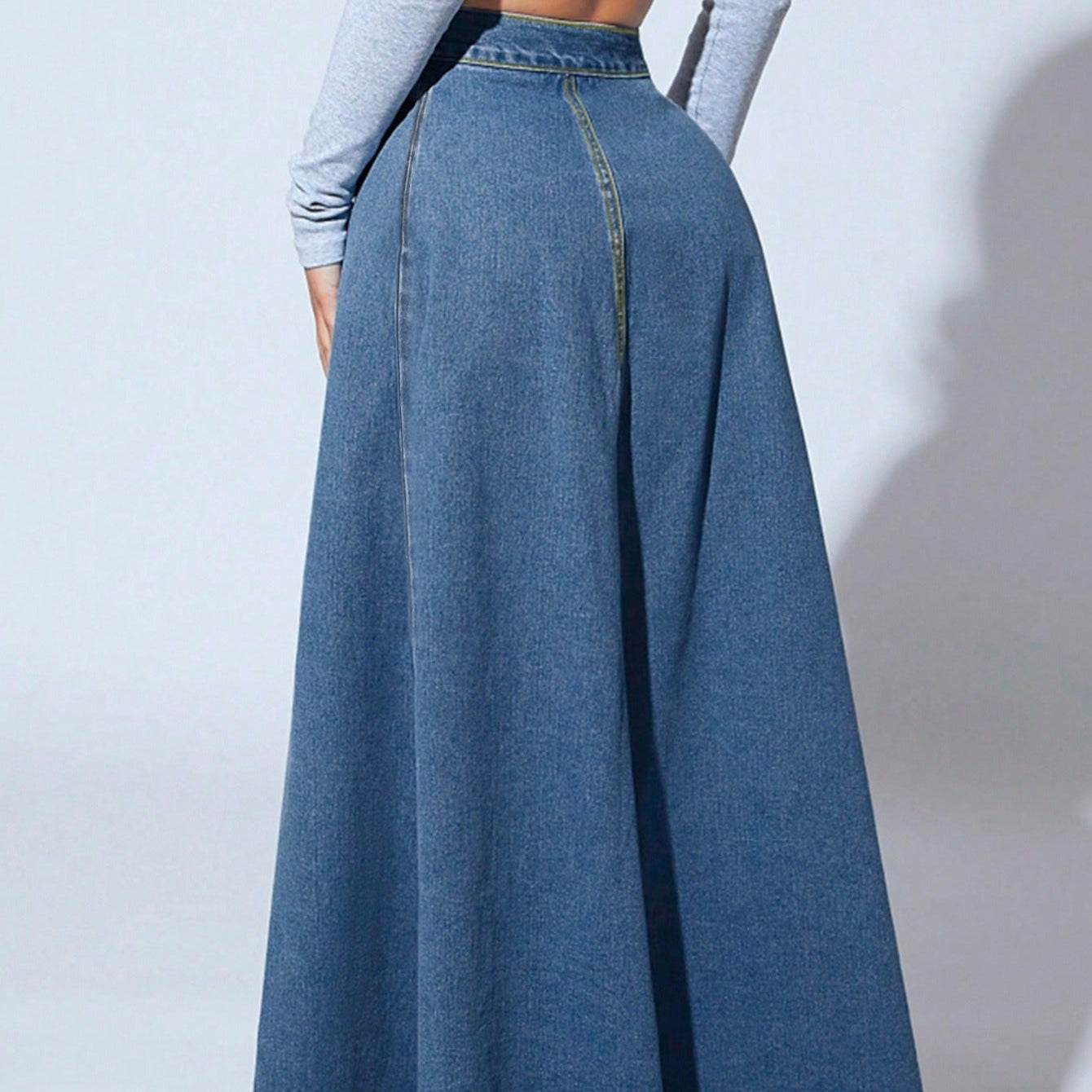 Women's long skirt with high waist and buttons - Martha