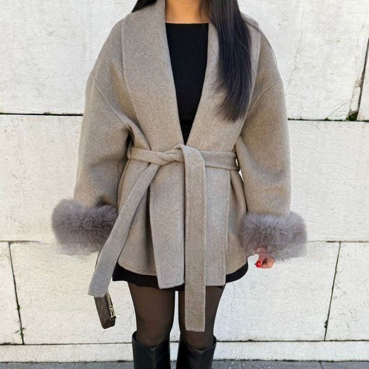 Women's wool coat with wide sleeves and plush cuffs - Carmela