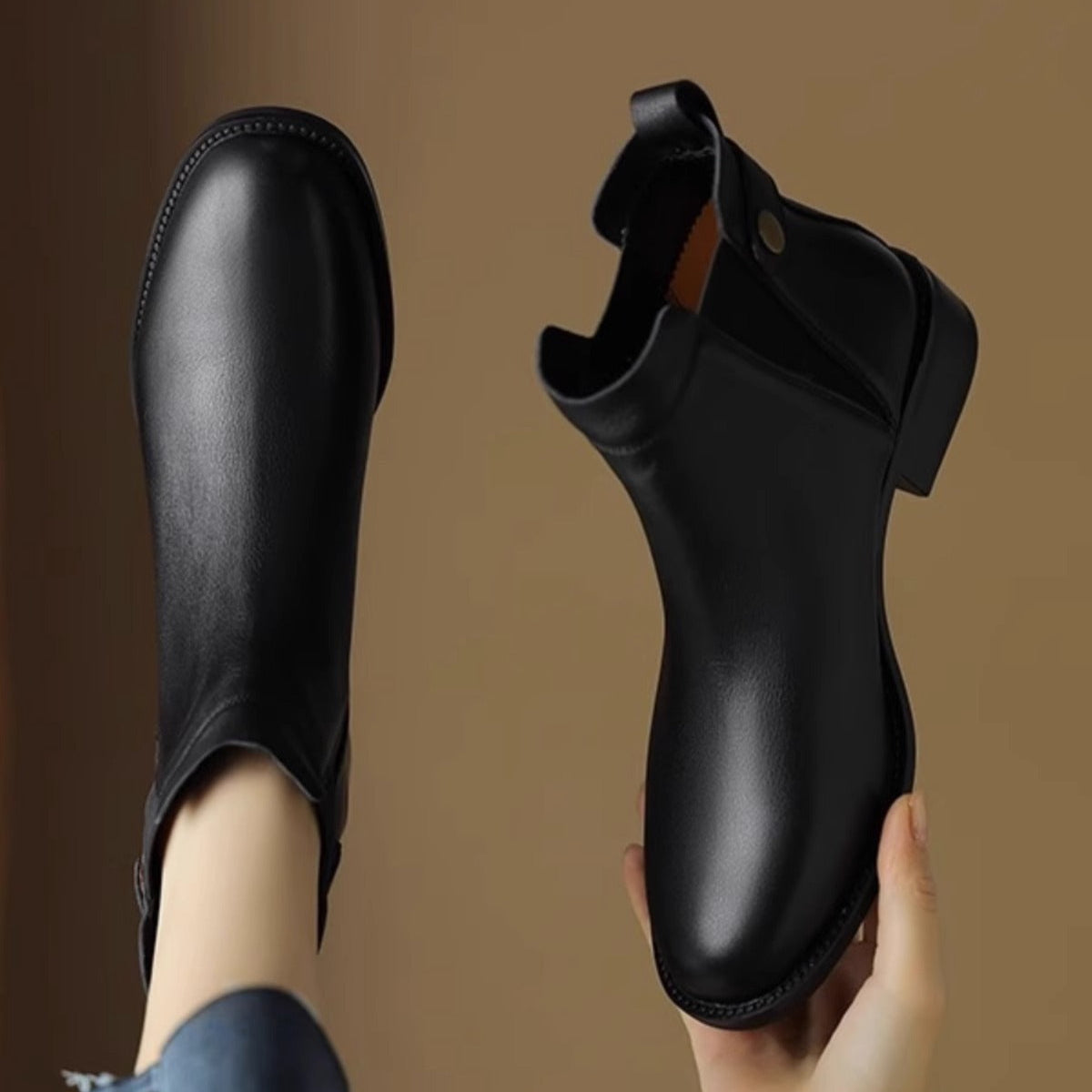 Women's flat leather elastic ankle boots chelsea style - Keira