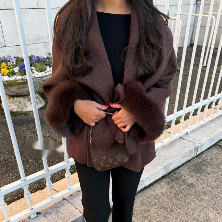 Women's wool coat with wide sleeves and plush cuffs - Carmela