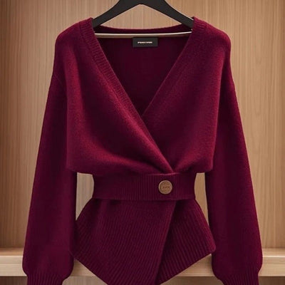 Women's ribbed knitted sweater with elegant belt detail - Matildee