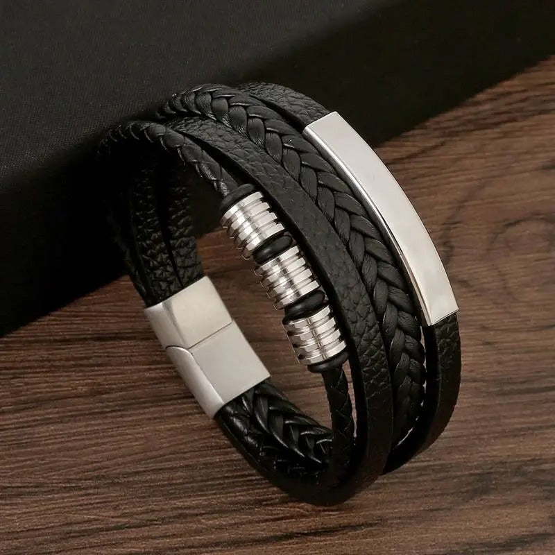 Sophisticated Vintage - Luxurious leather strap