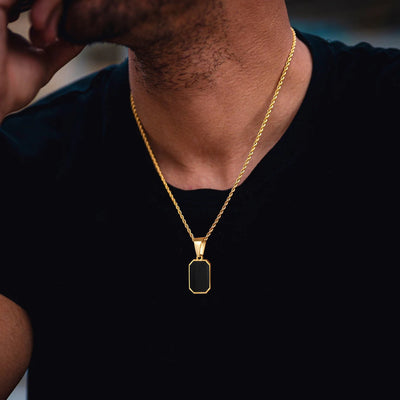 Onyx rim necklace