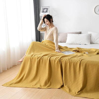 Lightweight cotton blanket