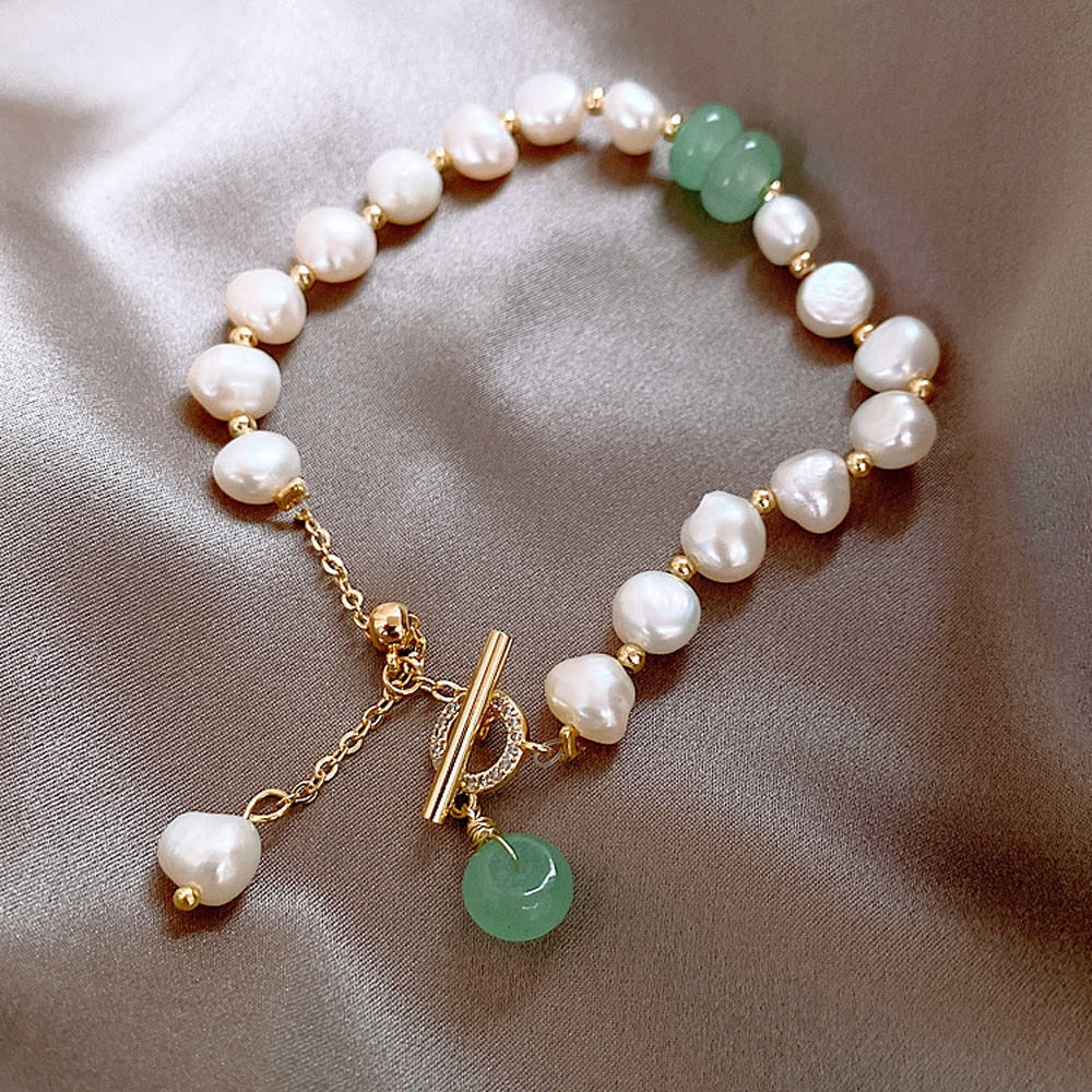 Graceful freshwater pearl bracelet