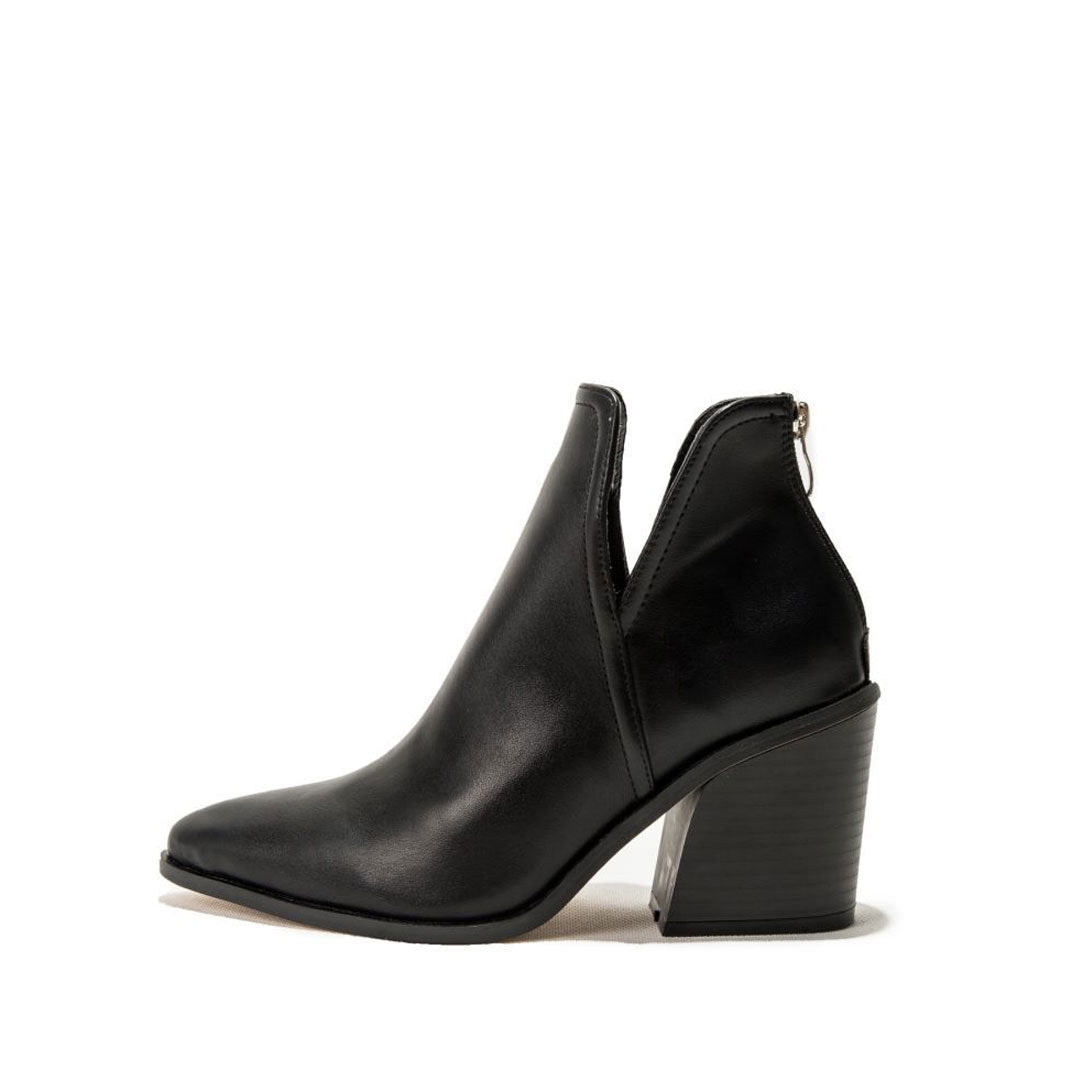 Amelia - Retro Faux Leather Pointed Toe Notch Chunky Heel Ankle Boots
