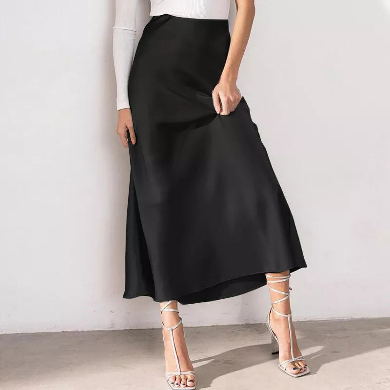 Elegant and feminine high-waisted satin A-line skirt, ideal for a refined and sophisticated look