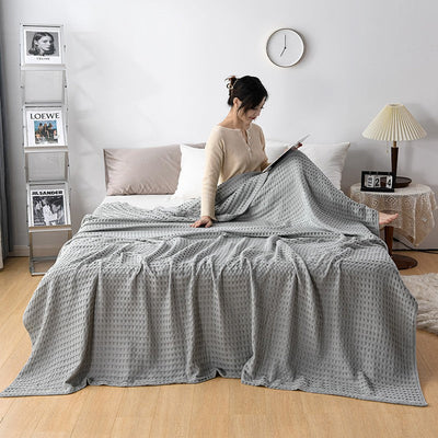 Lightweight cotton blanket