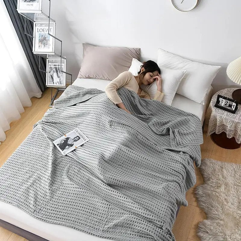 Lightweight cotton blanket