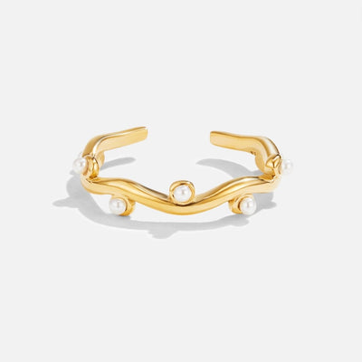 Wavey Pearl Gold Ring