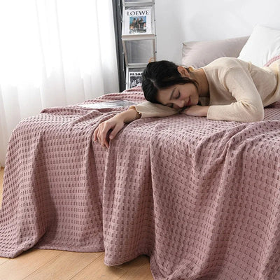 Lightweight cotton blanket